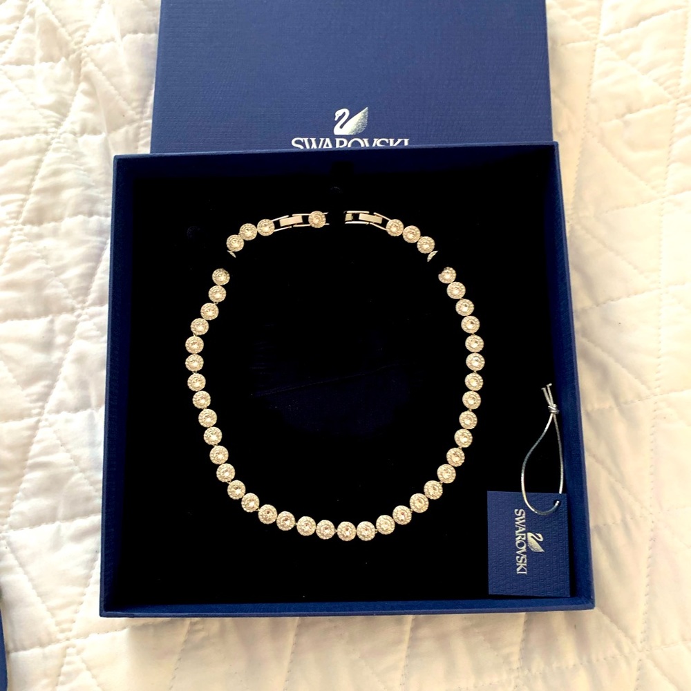 Swarovski Angelic All-Around crystal necklace  15” with a 1 1/2” extender